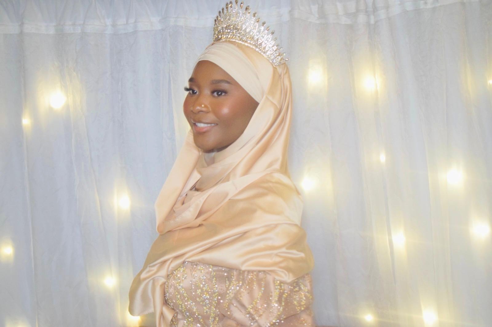 Portrait de mariée en tenue traditionnelle comorienne
